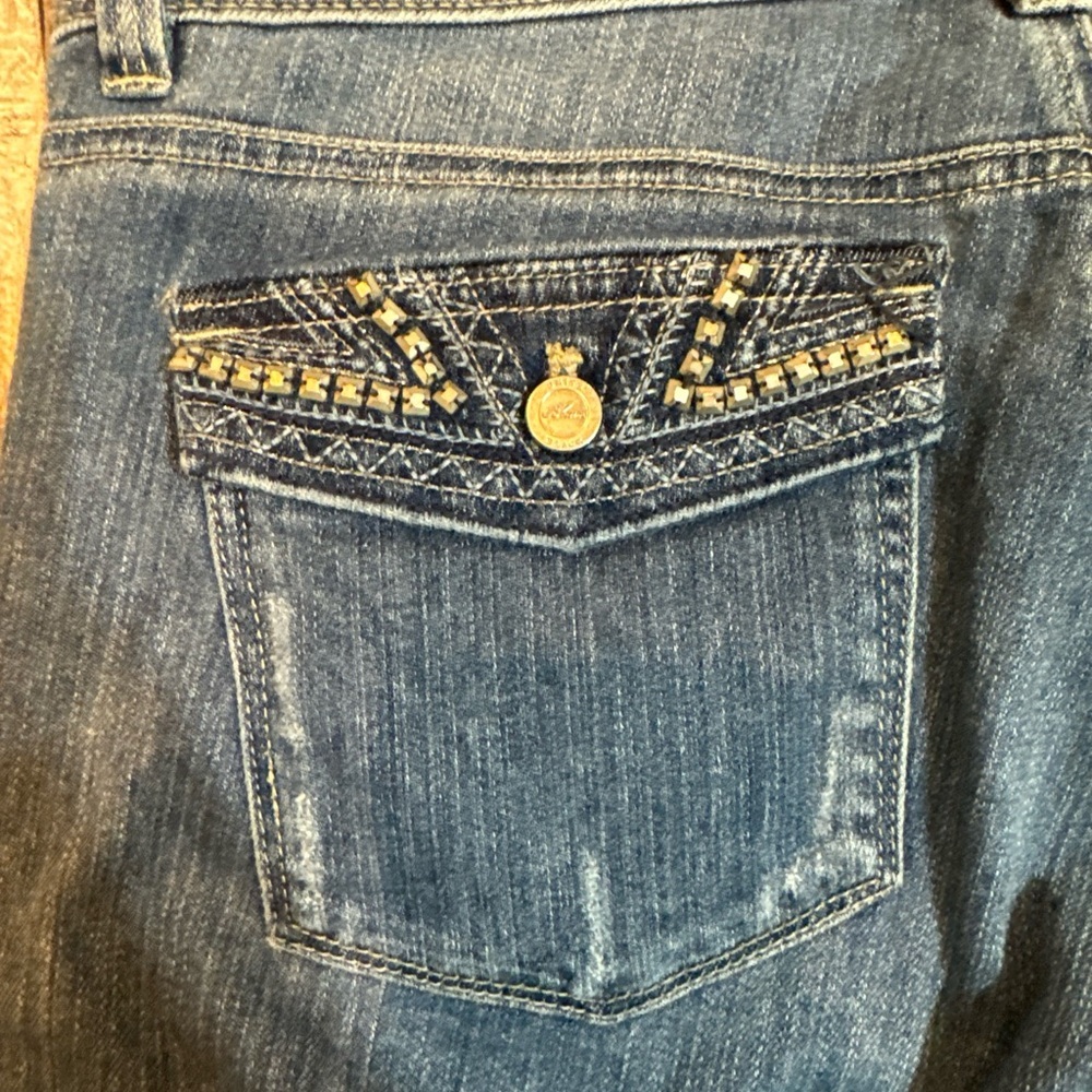 Women’s White House Black Market Distressed Embellished Blanc Crop Size 6 - Picture 9 of 13